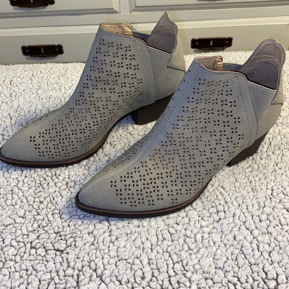 CL Launday ankle boots